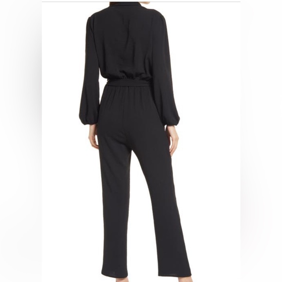 Fraiche by J Tie Waist Satin jumpsuit Women's Small  Surplice V-Neck NWOT ‼️ - Picture 6 of 6